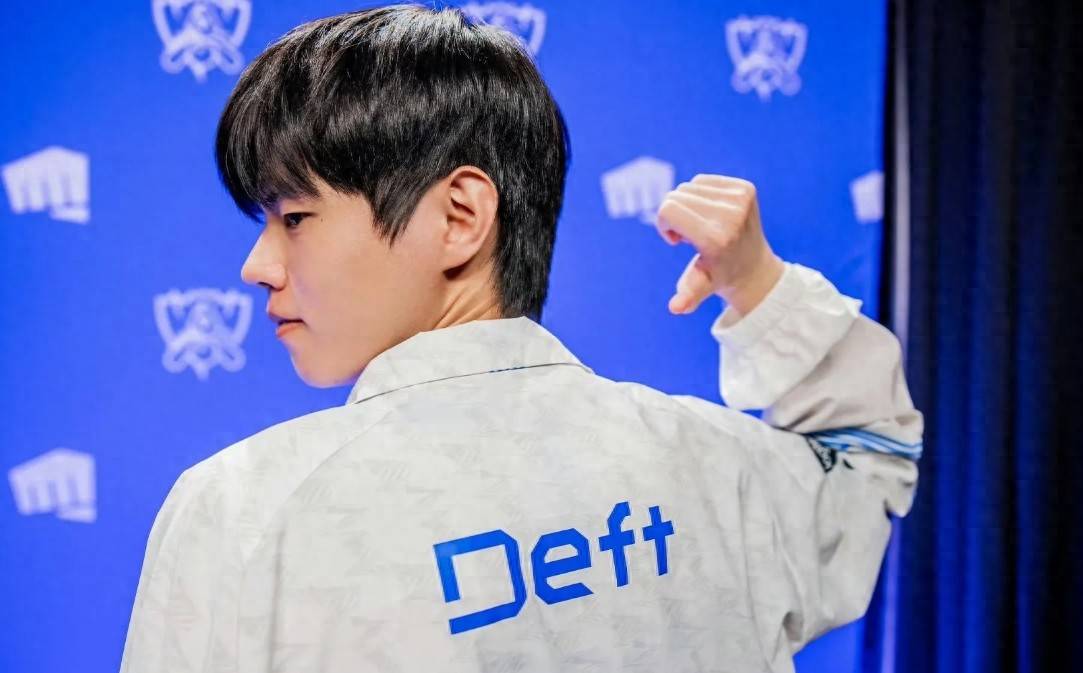 开云-FPX绝杀V5，Deft线上压制力十足宿敌对决入围赛，锁定晋级资格