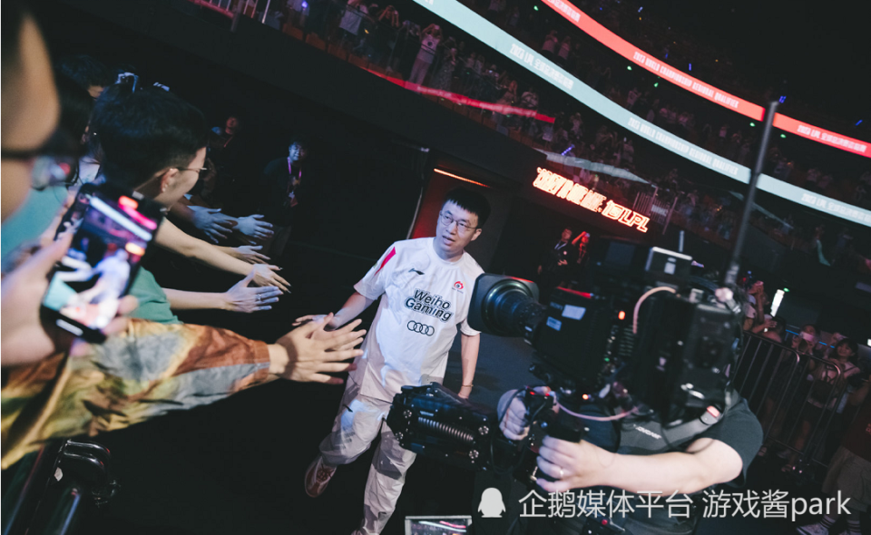 HLE血洗BLG,Xiaohu线上压制力十足峡谷大战淘汰赛,技惊四座 HLE血洗BLG,Xiaohu线上压制力十足峡谷大战淘汰赛,技惊四座