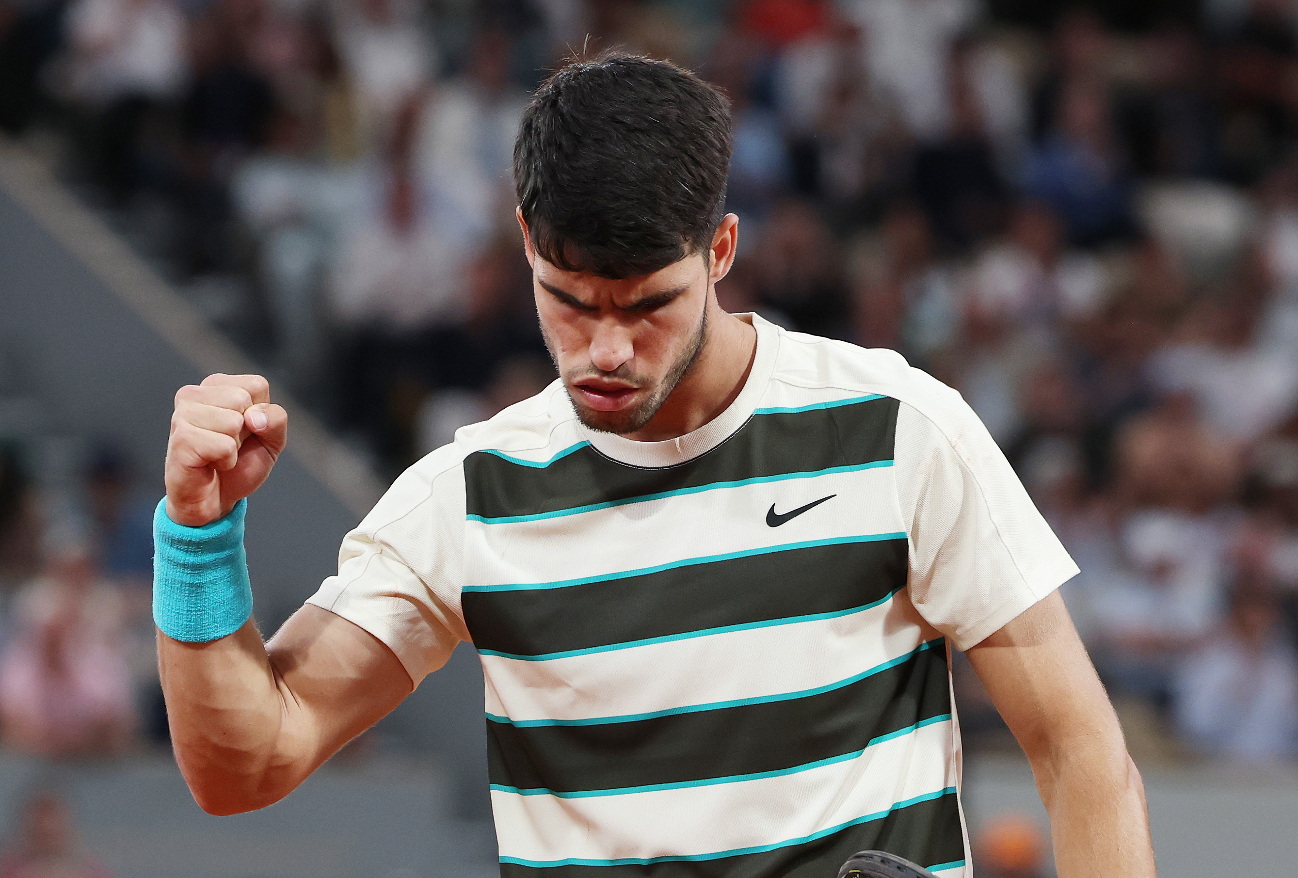 开云-法网绝杀戴维斯杯，阿尔卡拉斯点燃赛场的简单介绍