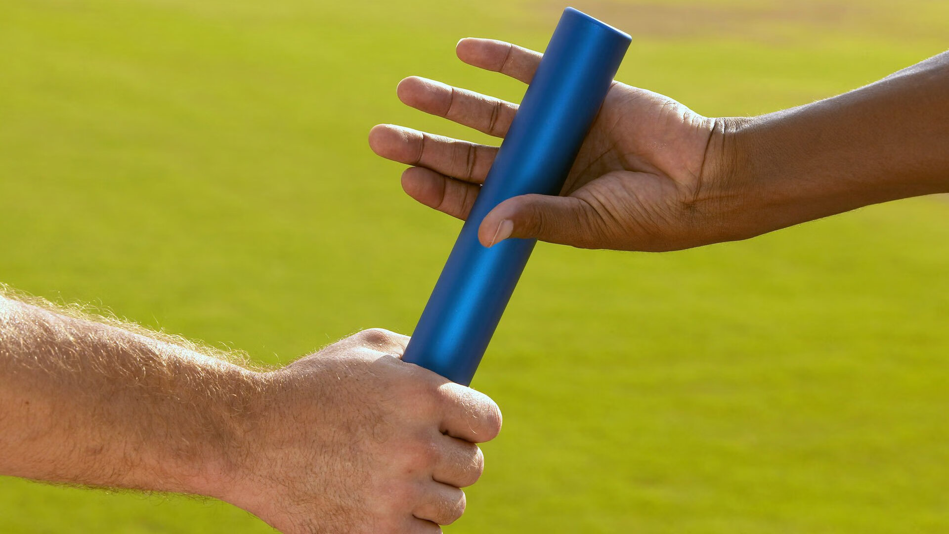 舞台越大，他越疯狂！F1引擎轰鸣的巴林之夜，三分线外另一个传奇正在上演